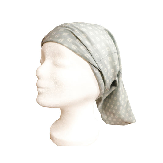 Multifunctional scarf